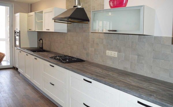 Modern Countertop Is a Great Solution for Any Room!